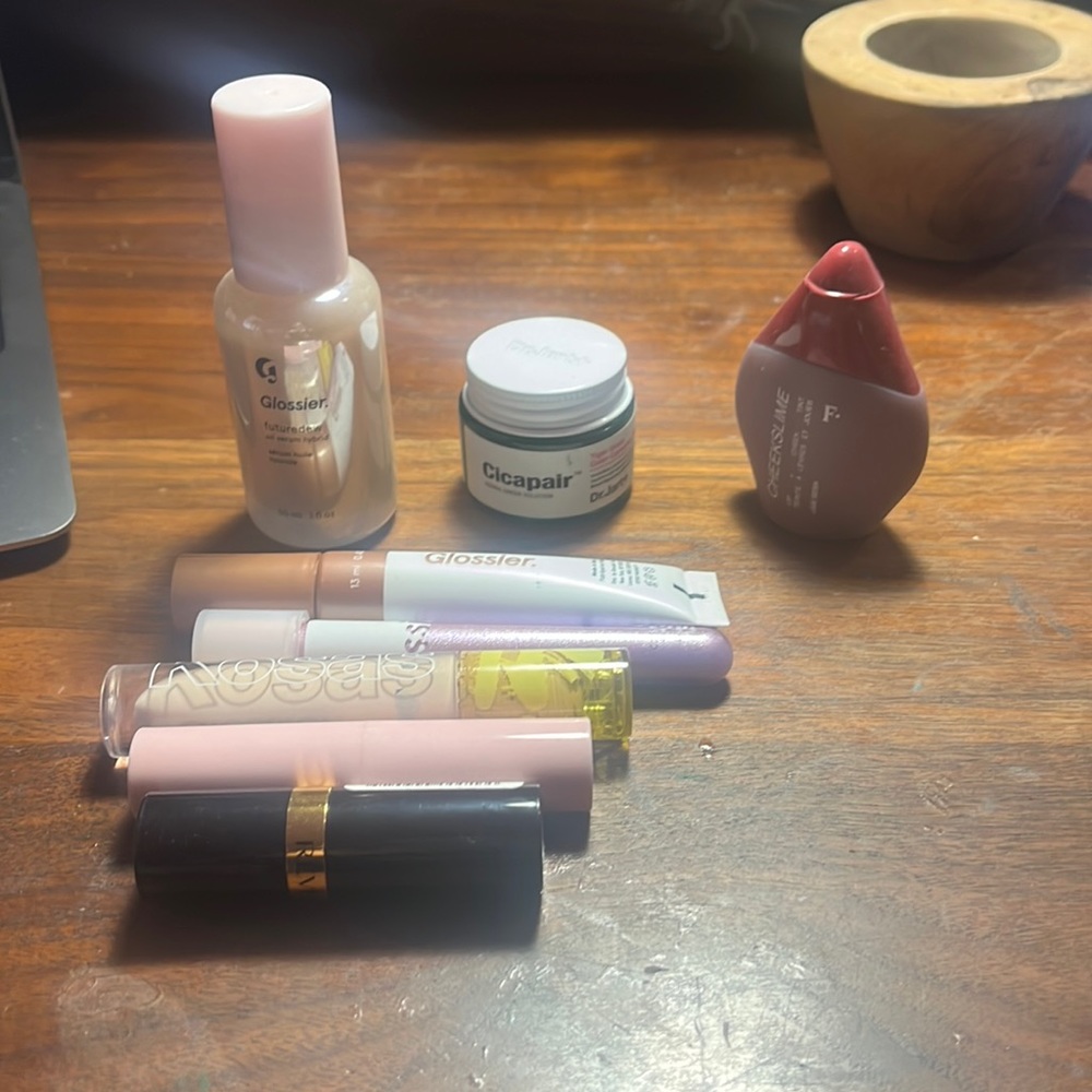 Makeup bundle!